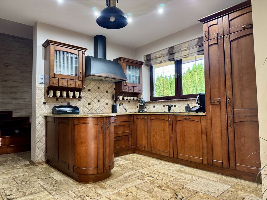 Dom jednorodzinny 180m na 1ha działce z prywatnym stawem!