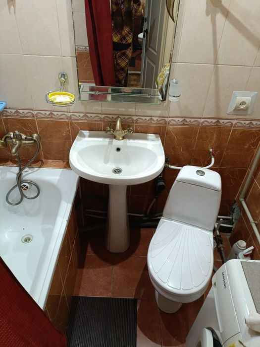 Подобово квартира в центрі м Ізюм,вул.Різдвяна.