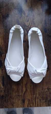 Białe baletki baleriny, rozmiar 39, Graceland