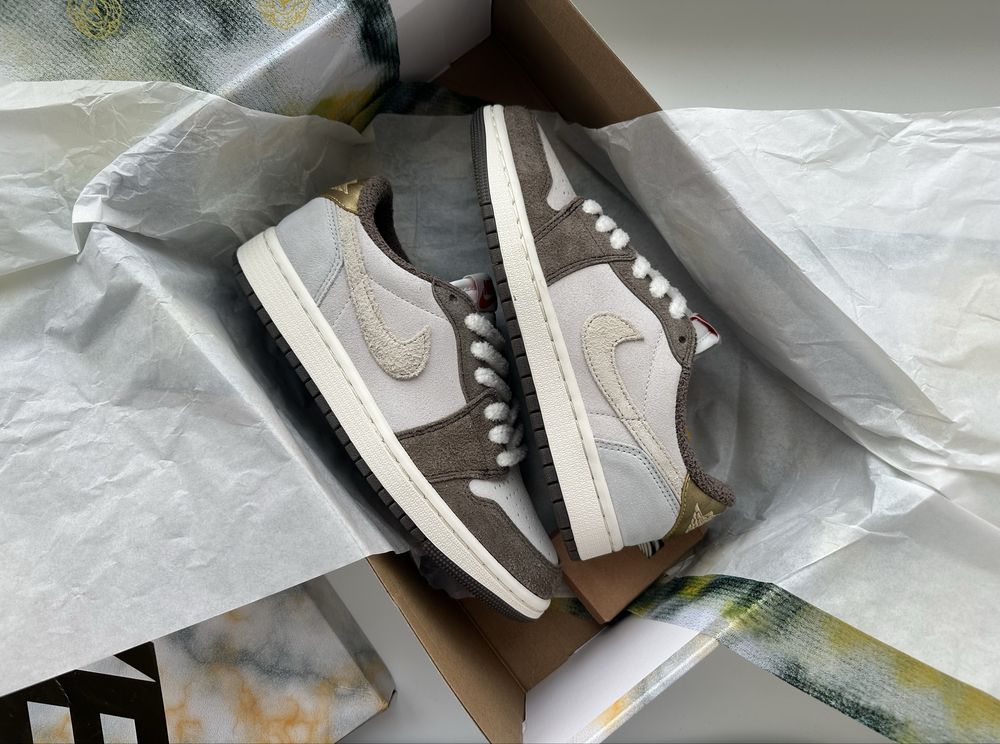Кросівки Nike Air Jordan 1 Retro Low OG Year of the Rabbit DV1312-200