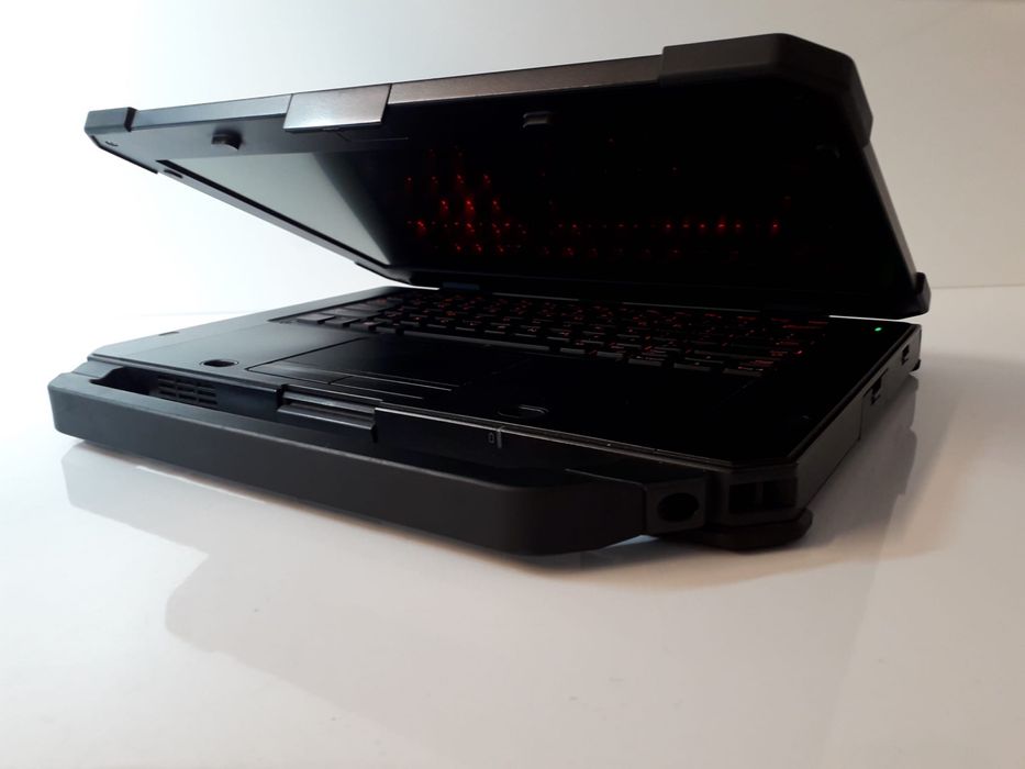 Dell Latitude Rugged do warsztatu, dla mechanika pancerny laptop