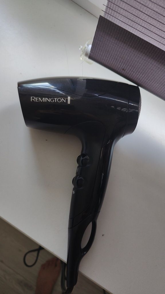 Suszarka compact Remington z dyfuzorem