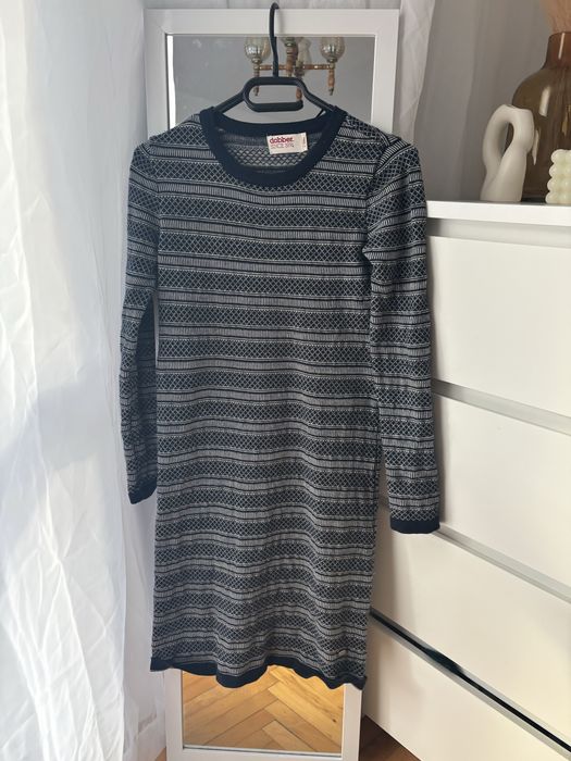 Wełniana sweterkowa sukienka dobber XS 34