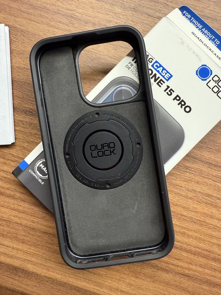 Quadlock iPhone 15 Pro