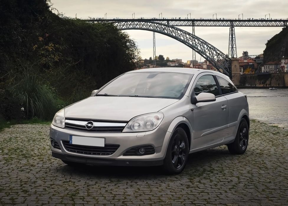 Opel Astra GTC 1.3 CDTI