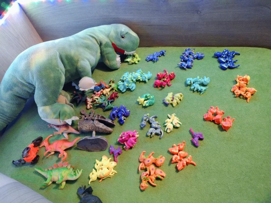Dinozaury figurki