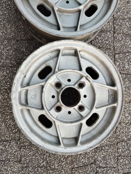 Felga aluminiowa 12" 4x98 4J Fiat 126P Maluch cena za sztukę