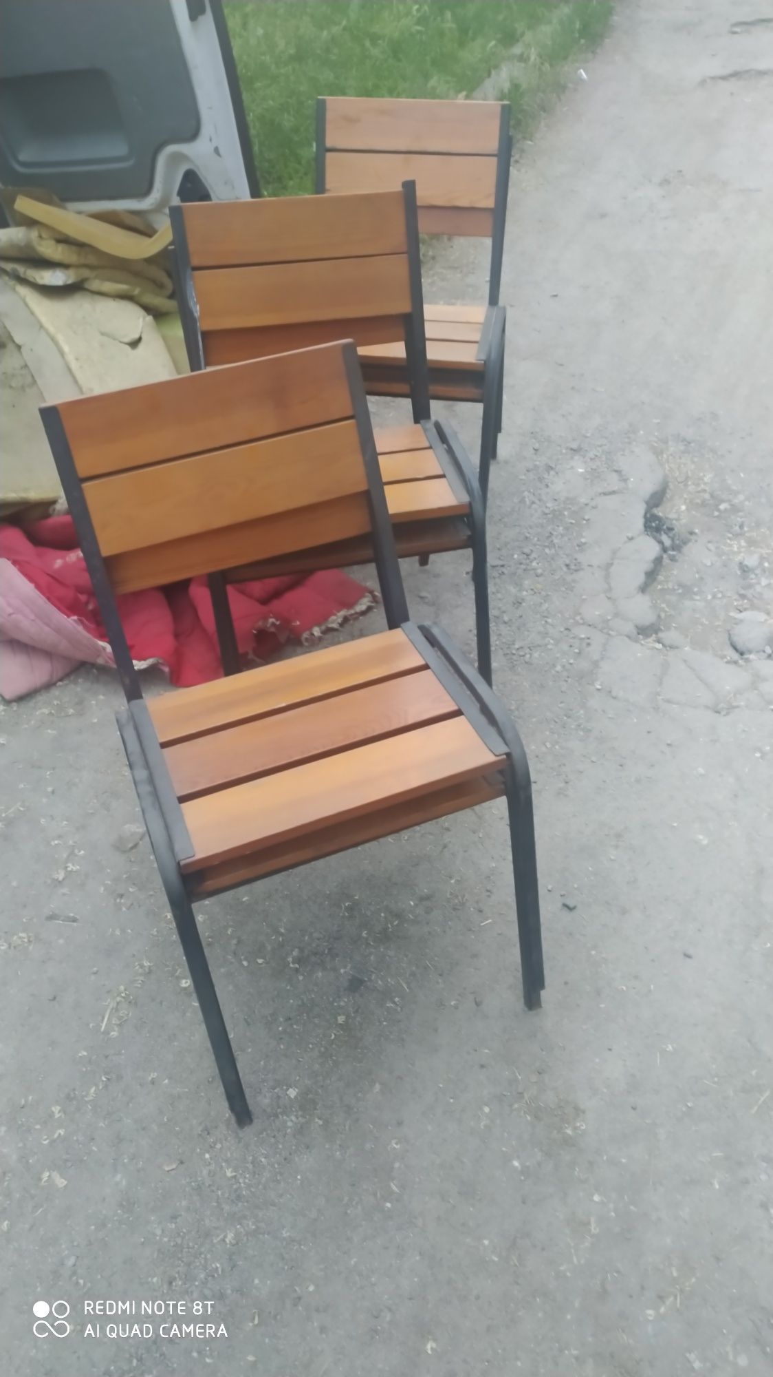 Комплект стол и 4 стульчика