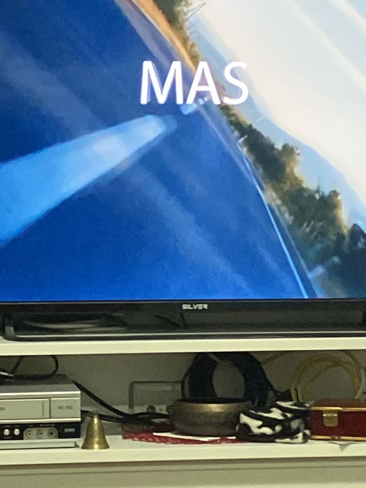 Vendo smart tv android silver
