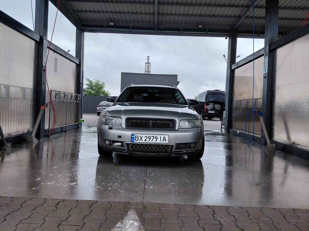 AUDI A4  власне авто