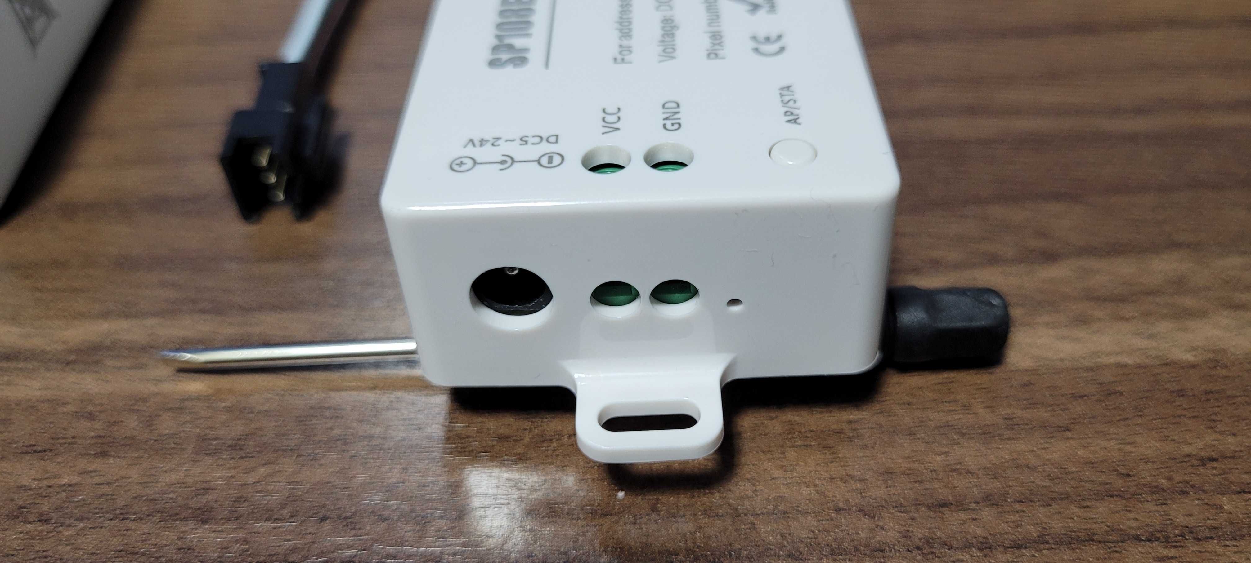 SP108E kontroler WiFi do adresowanych taśm LED WS2812B, WS2811