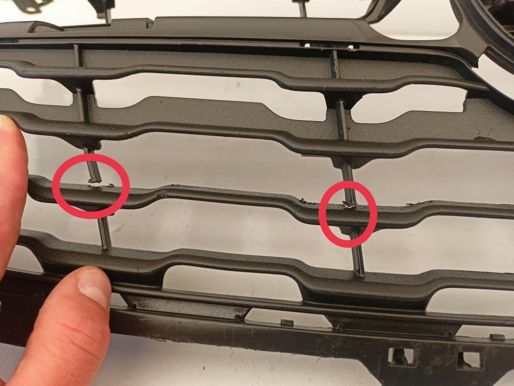 Opel Corsa E 15- grill atrapa kratka zderzaka przód przednia