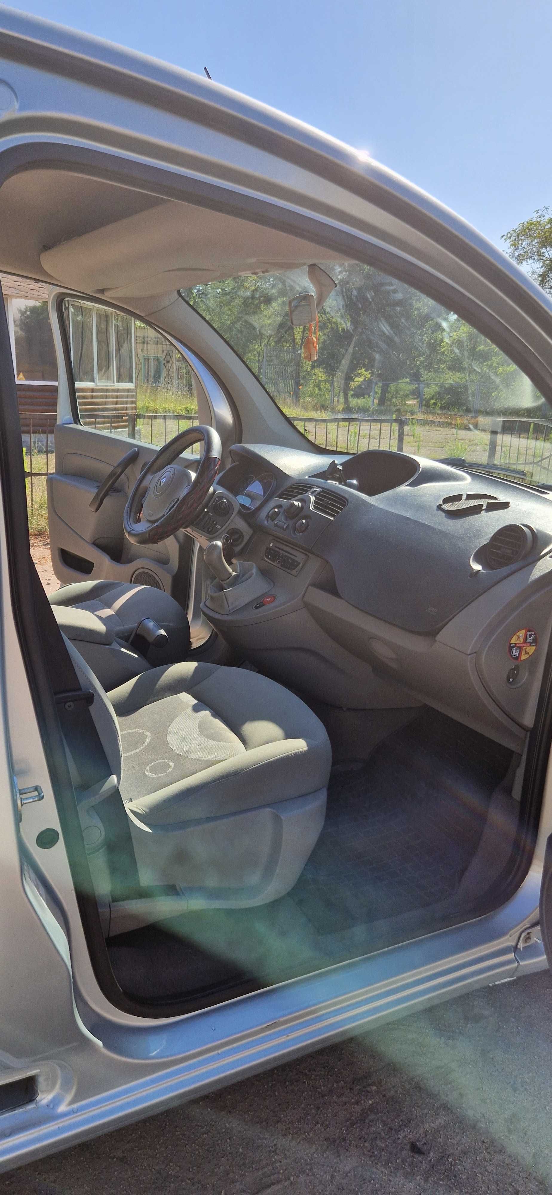 Renault Kangoo II покоління