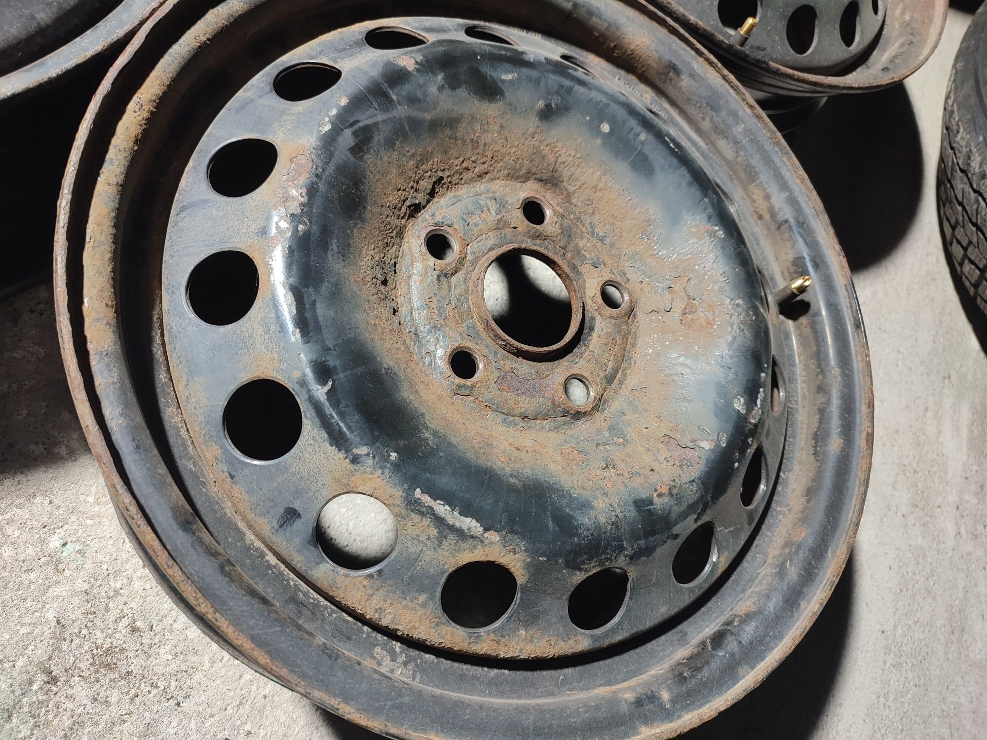 Диски r16 5x112 et50 6j dia 57.1  зняті з T4