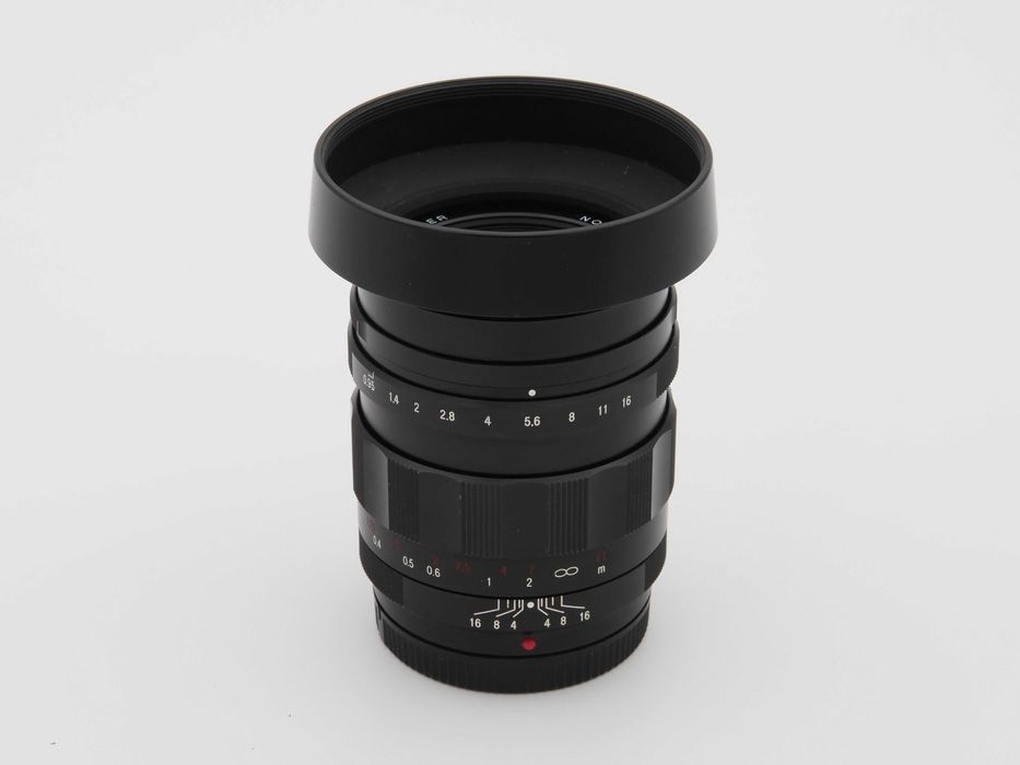 Lente Voigtlander Nokton 25 mm f/0,95 Tipo II Micro 4/3 Impecável