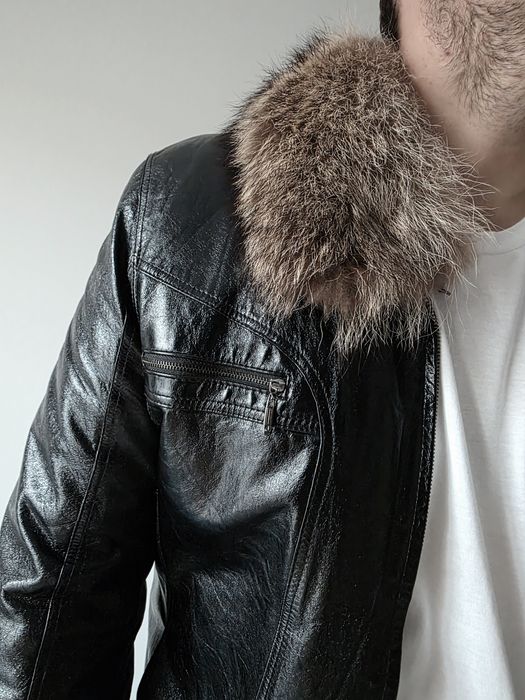 Czarna kurtka skórzana męska z odpinanym futerkiem