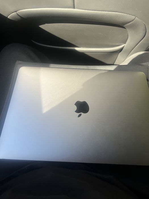 MacBook pro 2016 з Touch bar