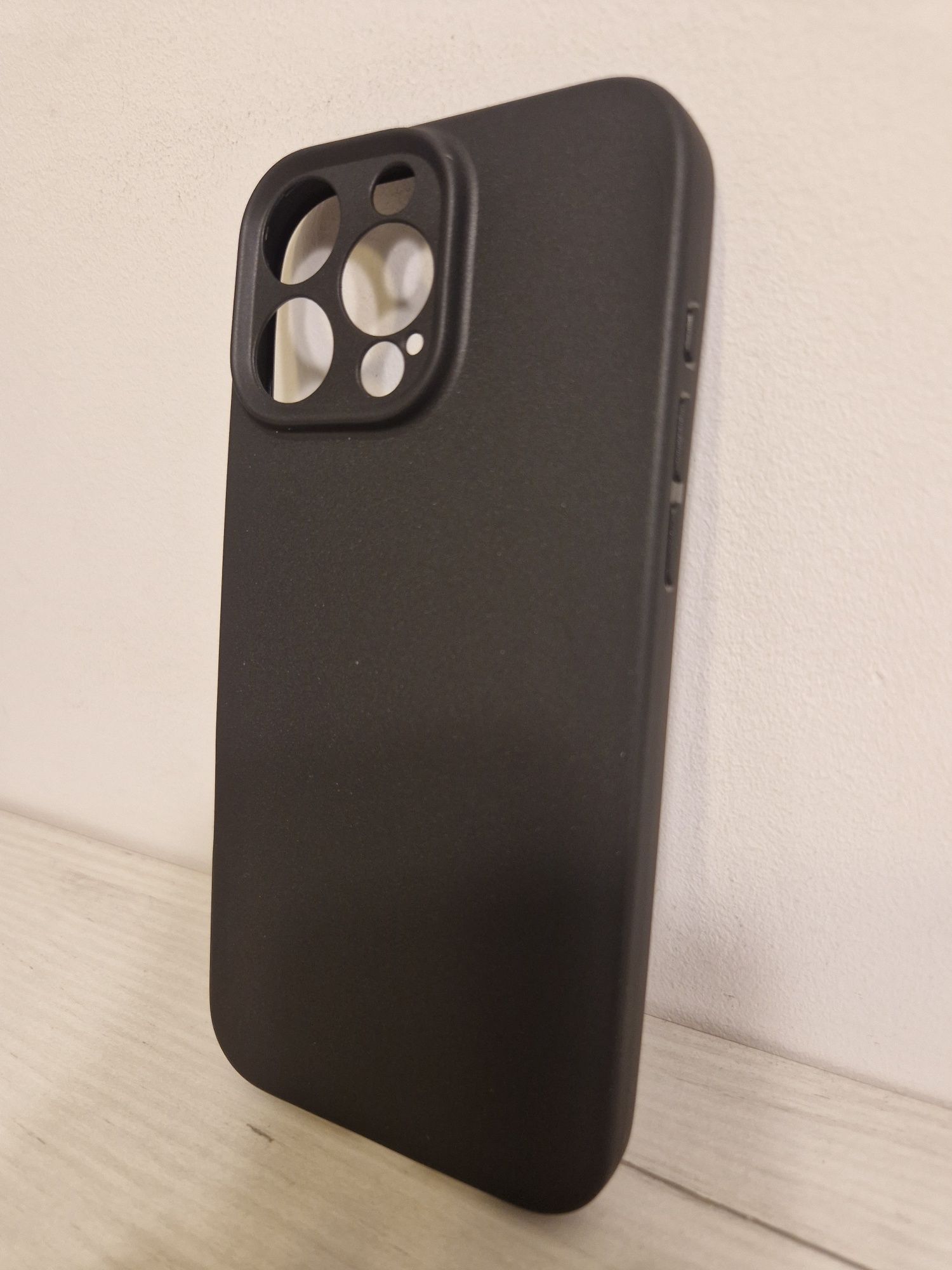 Back Case MATT do IPHONE 16 PRO MAX Czarny