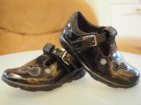 Wizytowe lakierki buciki Clarks rozm. 22