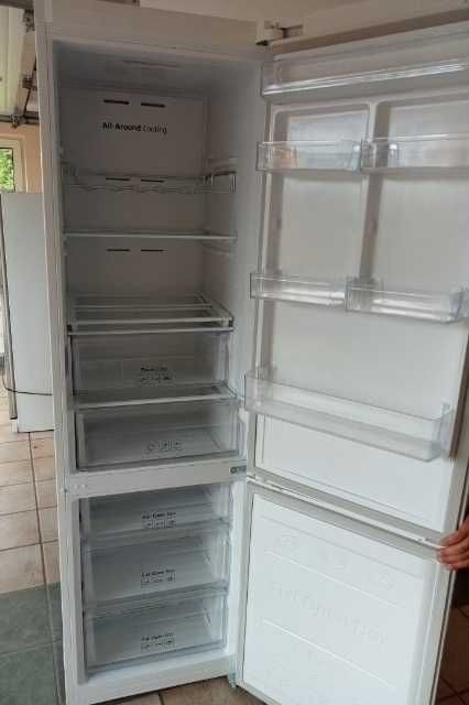 Lodówka Samsung RB37J5235WW