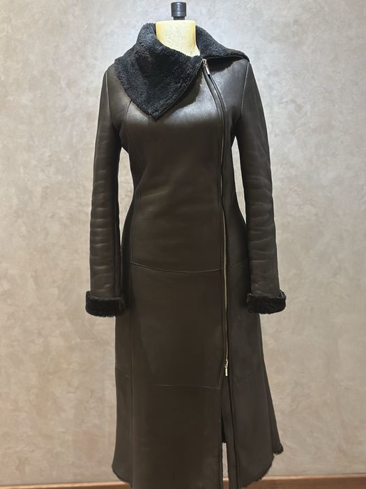 Жіноче шкіряне тепле пальто