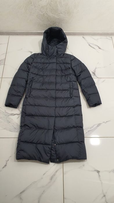 Зимове жіноче пальто S/M, стан нового