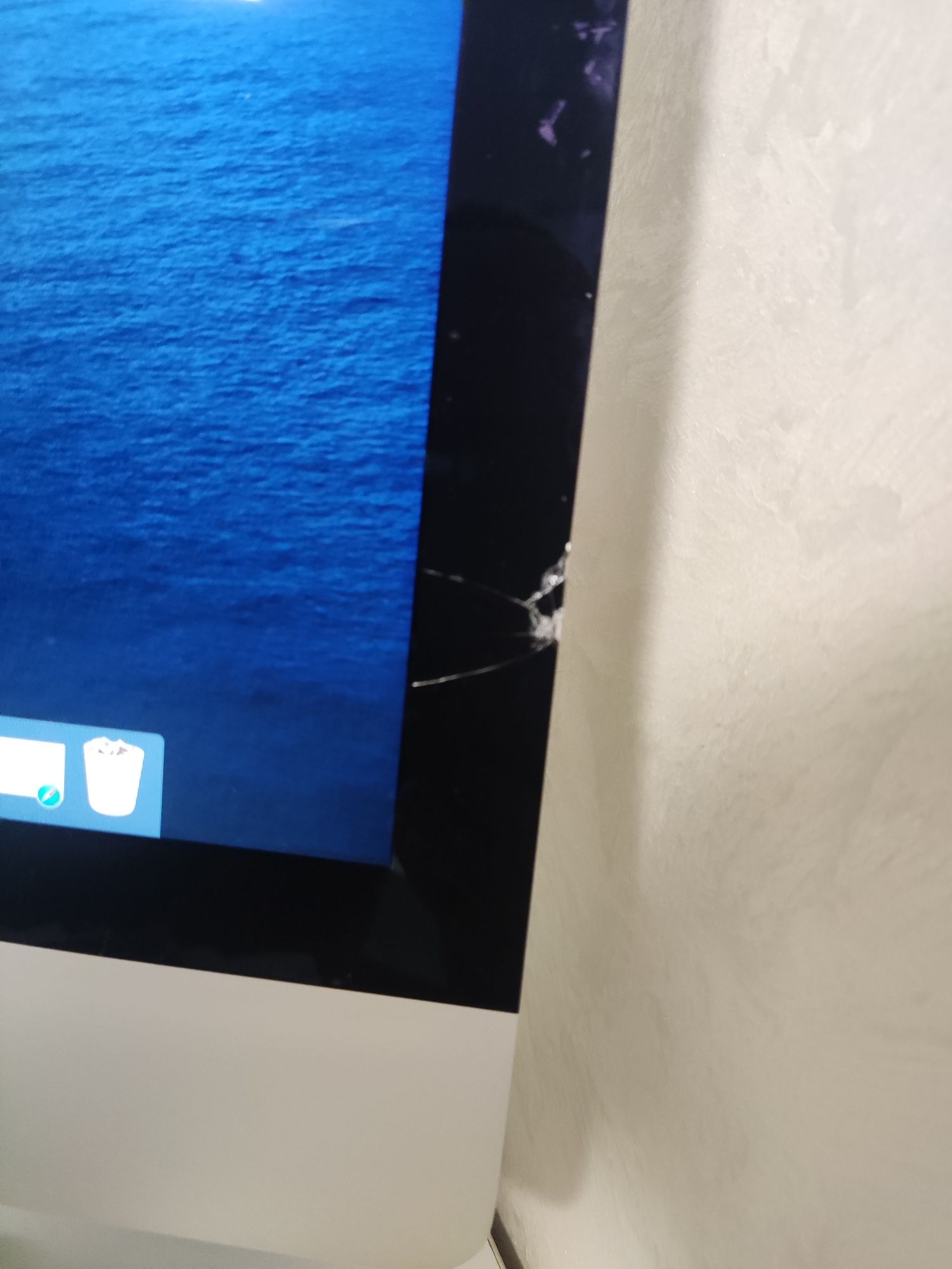 Тоненький Apple iMac Late 2013 21.5" intel Core i5 8 Gb 1000gb