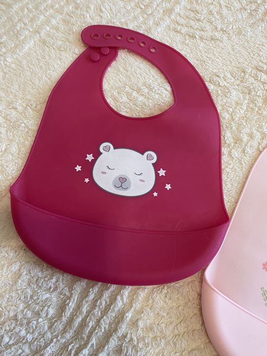 Dwa śliniaczki dla dziewczynki