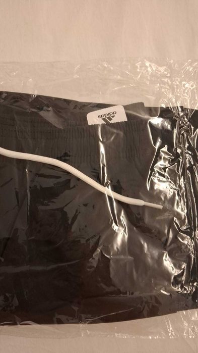 Calções Adidas Novos