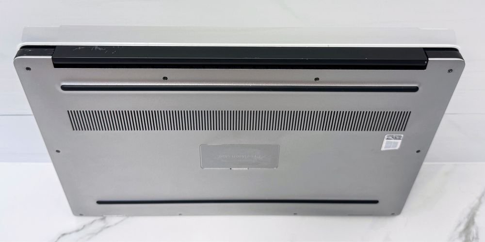 DELL Precision 5520 15.6"FHD IPS|Xeon E3-1505M V6|16GB|256SSD|M1200