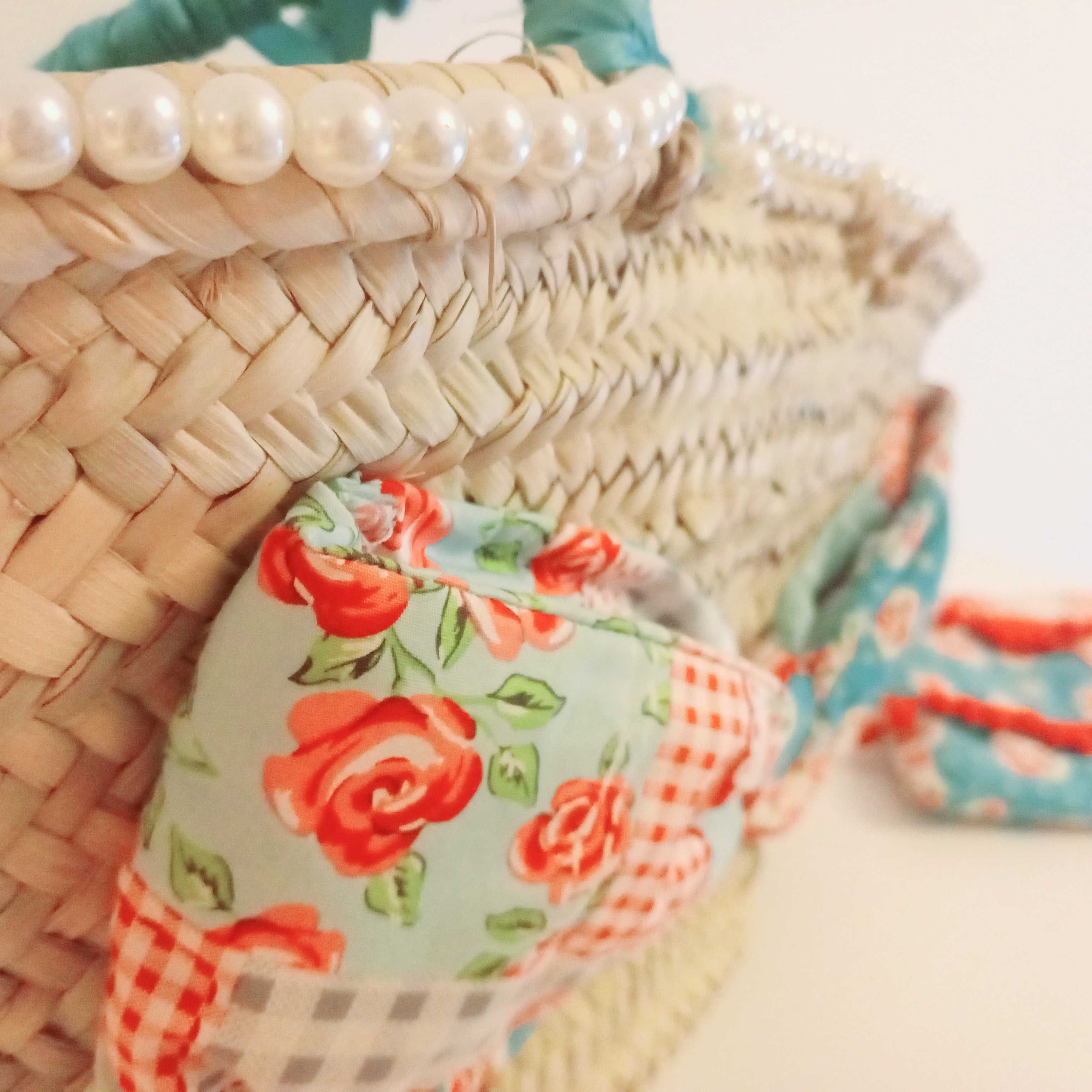 Cesta com laço + necessaire