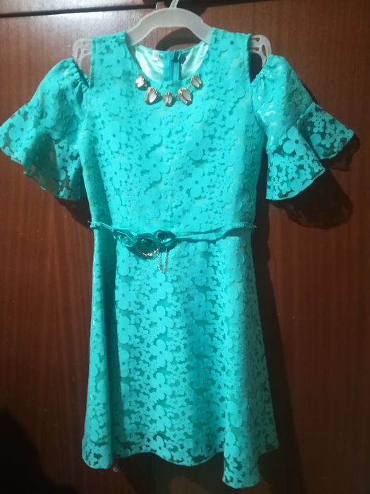 Продам нарядное платье