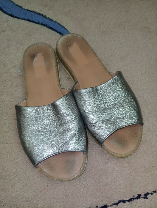 Мокасини, кросівки