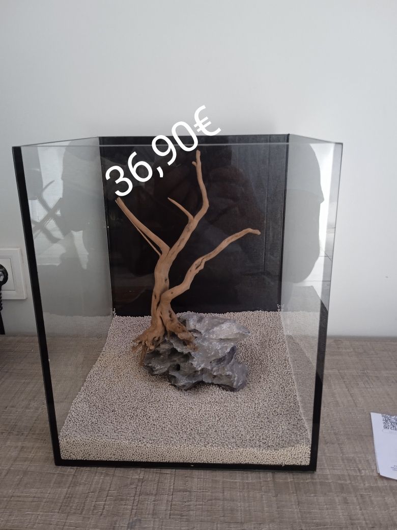 Aquário 25x25x30 18lt