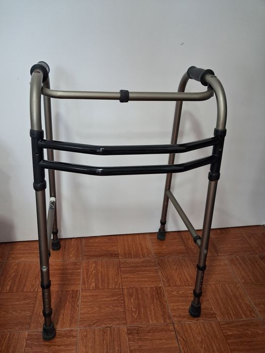 Andarilho fixo em aluminio