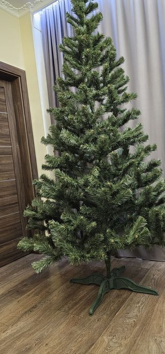 Ялинка штучна, 2,4 м