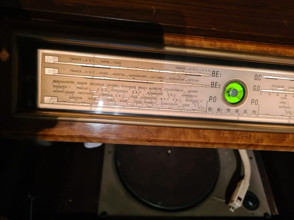 Radio e gira discos Pathé Marconi anos  50