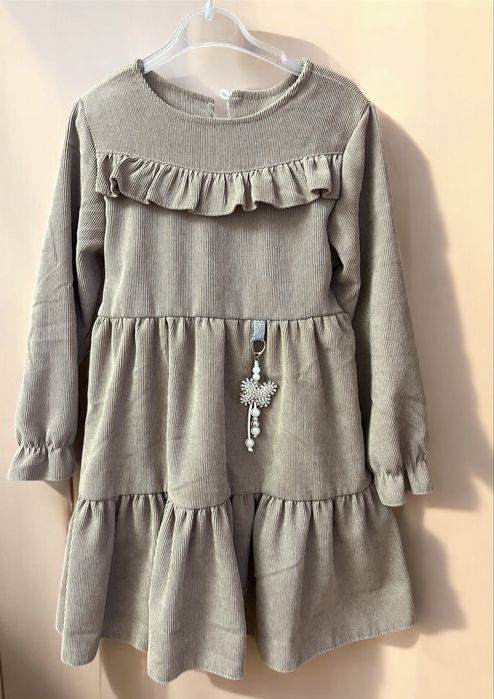 Сукні плаття нарядна святкова