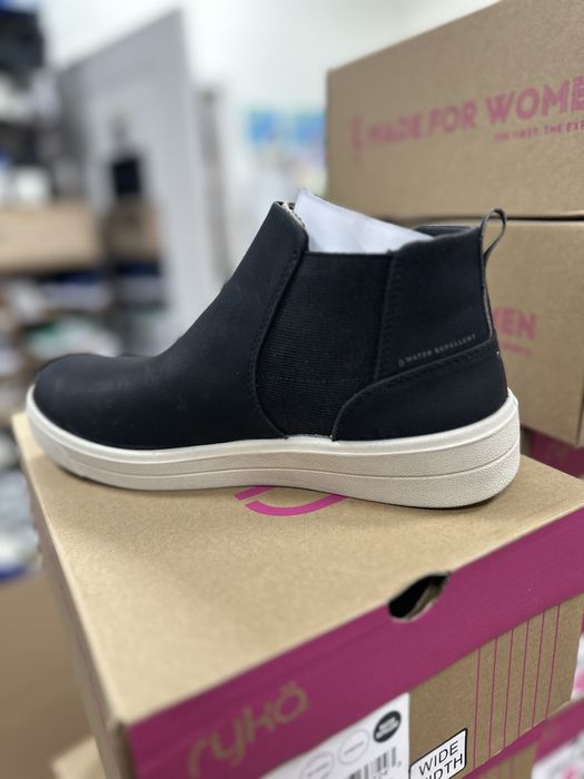 Жіночі Челсі , Американський бренд Ryka. 36-43, водонепронекні.