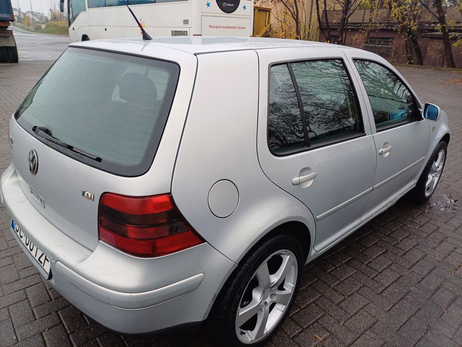 Ładny VW Golf 4 hatchback 5drzwi 1.9tdi 6 biegów alu17" super stan