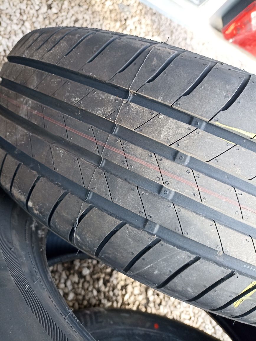 Nowe opony letnie 215/60/17 Bridgestone 4 szt 2022r