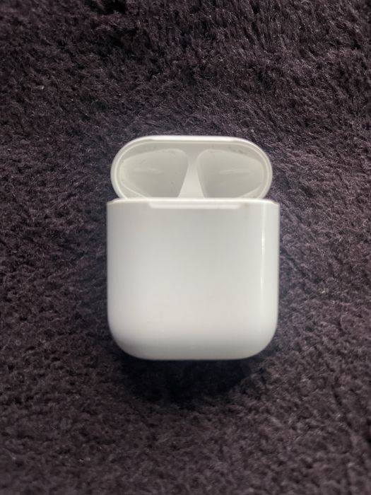 Оригінальний футляр до Airpods 2 серія!