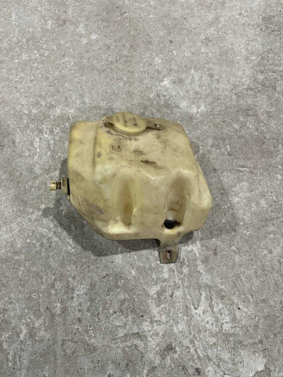 Бачок стеклоомывателя Opel Vectra a. 1105895