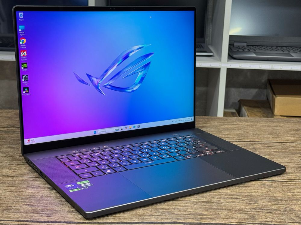 Asus Rog Zephyrus G16/OLED/2K/240Hz/Ultra 9/16GB/1TB/RTX 4070