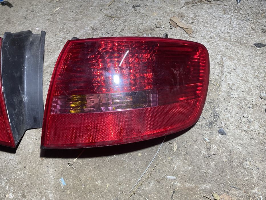 Lampa tył prawa lewa Audi A6 C6 kombi oryginał wkład