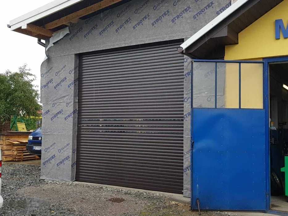 Bramy rolowane garażowe