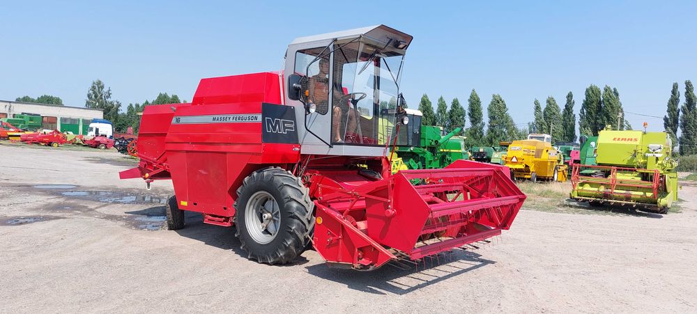 Зернозбиральний комбайн Massey Ferguson 16 2.7m