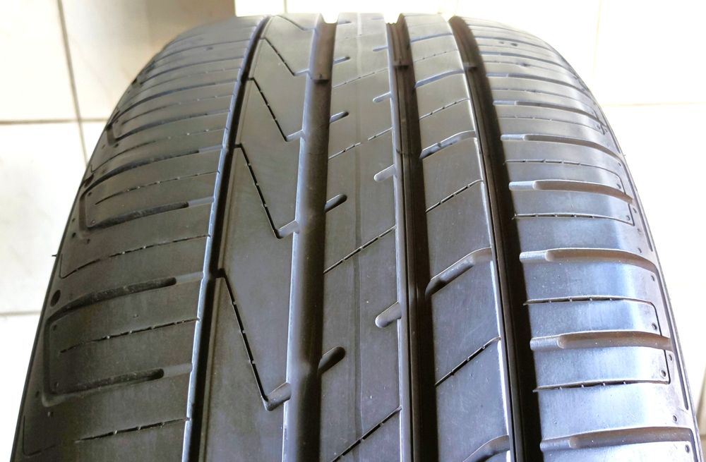 1x 235/50R19 Hankook Ventus S1 Evo2 SUV K117A 99V 6,7mm 2022r