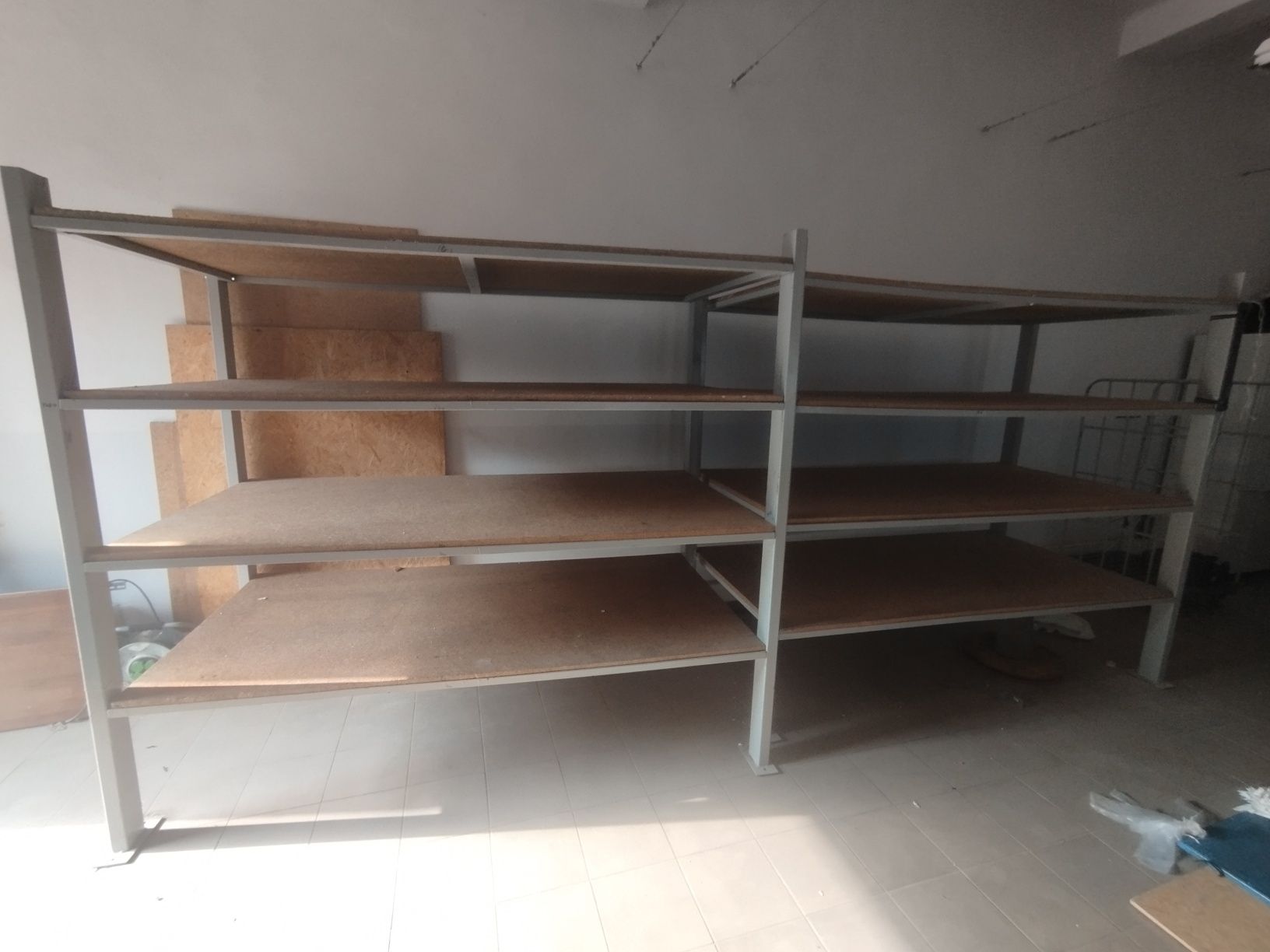 Regaly na narzędzia lub inne rzeczy bardzo solidny