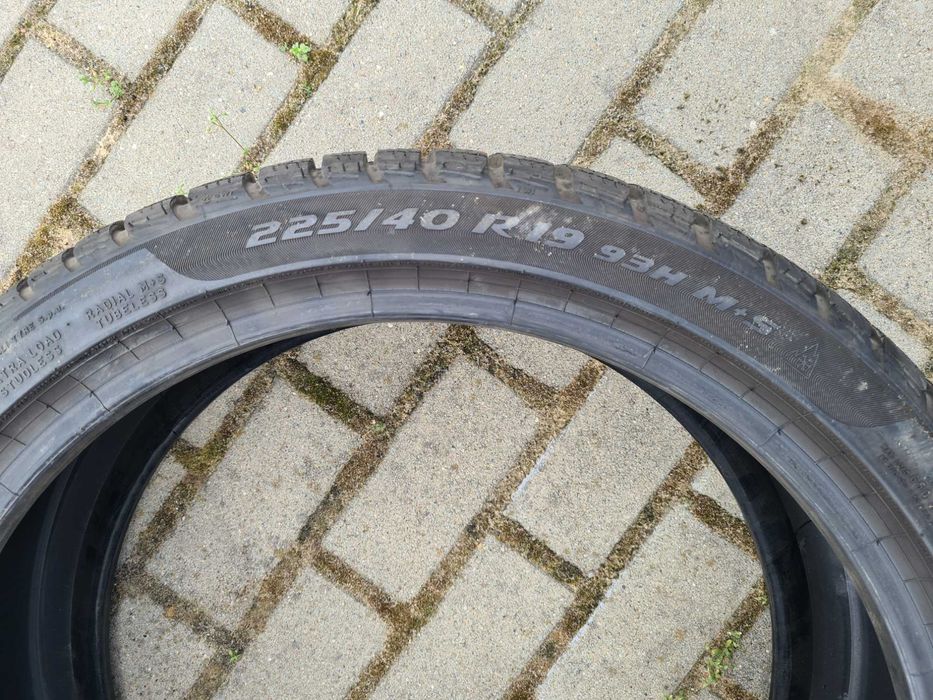 2xopony zimowe premium Pirelli Sottozero 3- 225/40/R19 95Y 2023r 7,4mm